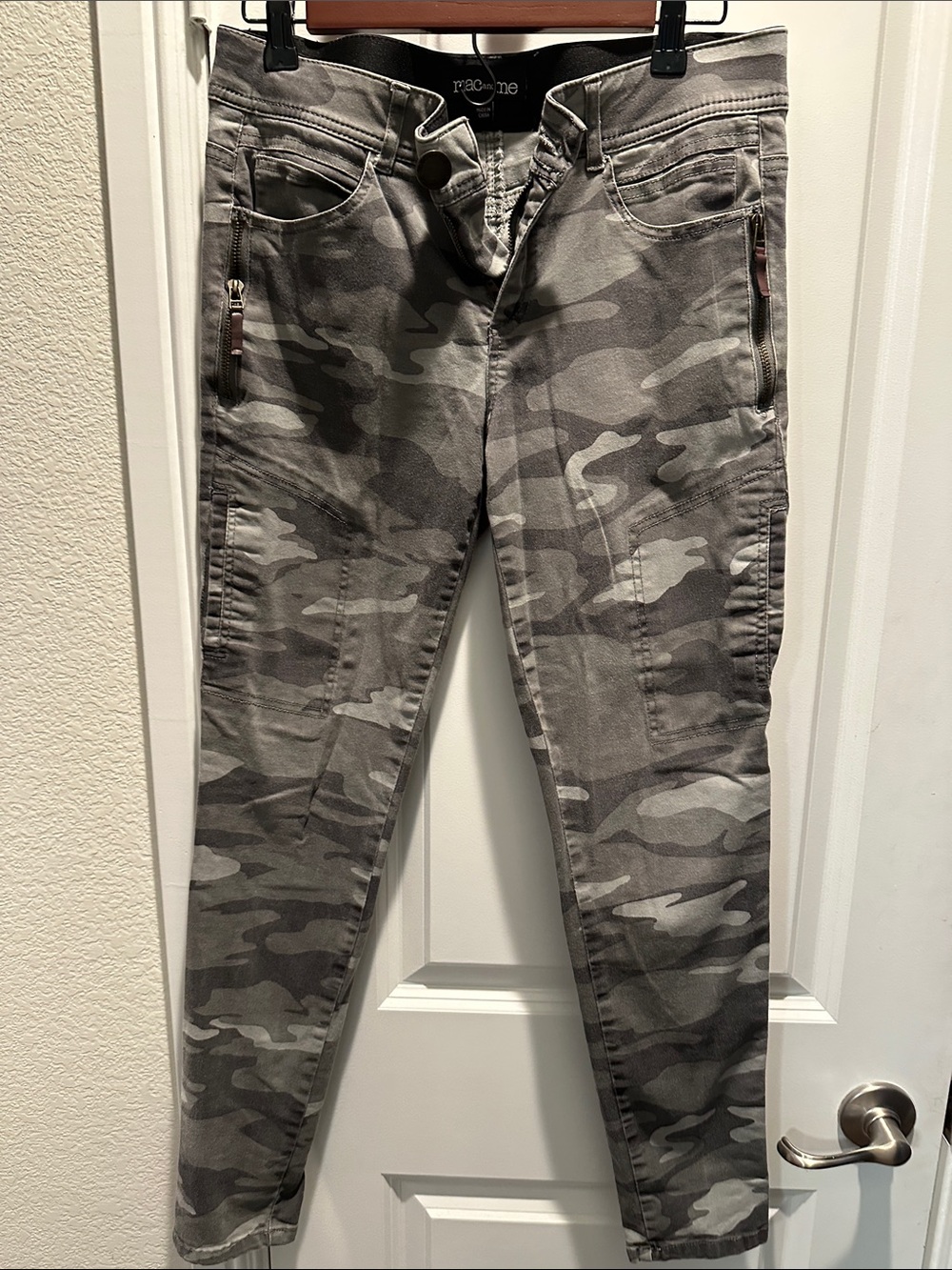 Camo Slim-Fit Jeans - Gray Camouflage